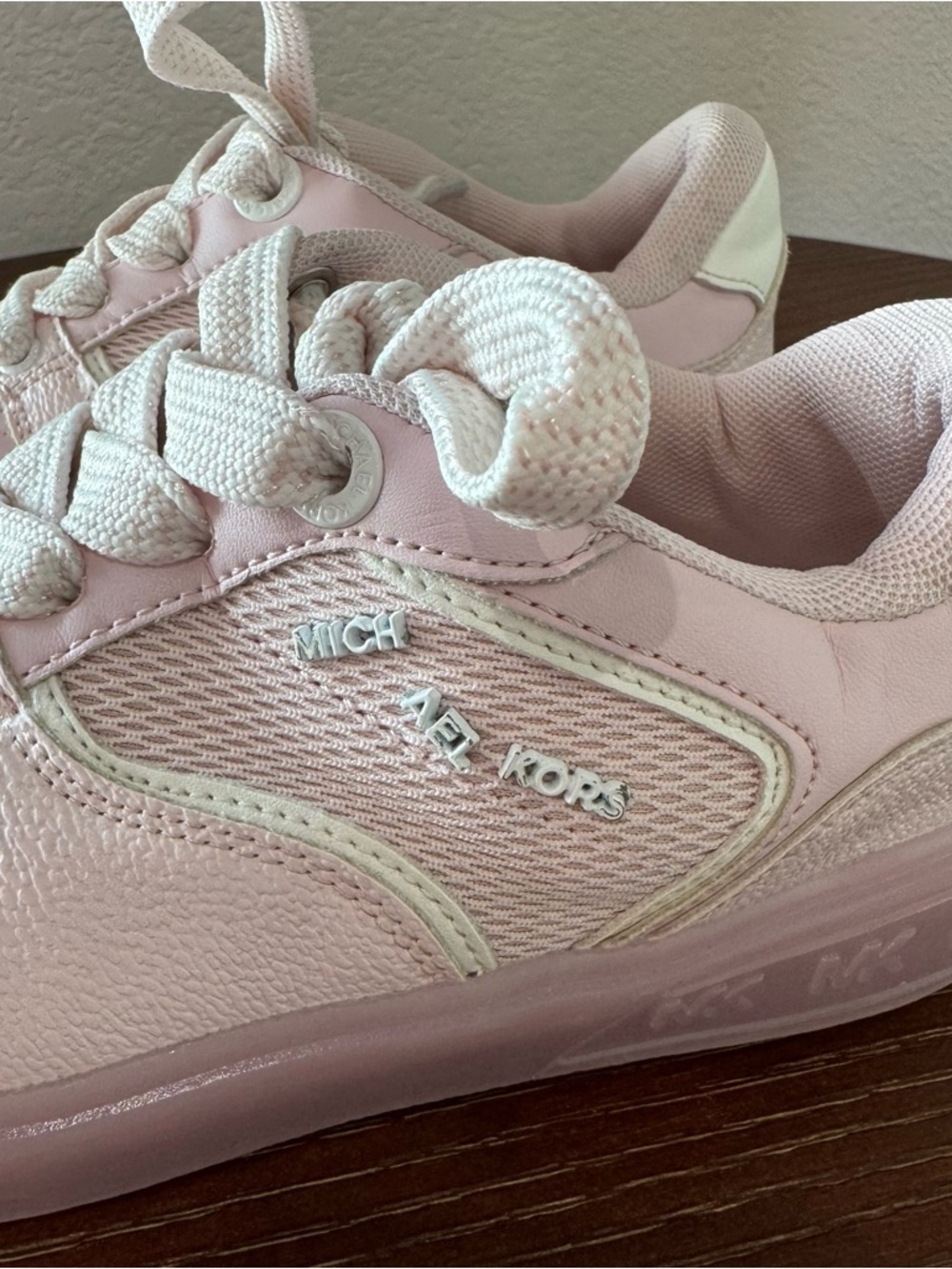 Michael Kors Kids Pink Casual Sneakers Size 2 Girls Shoes - Picture 5 of 10